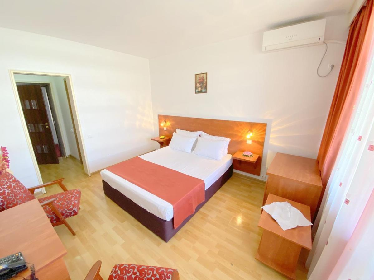 Hotel Tomis Neptun Exterior foto