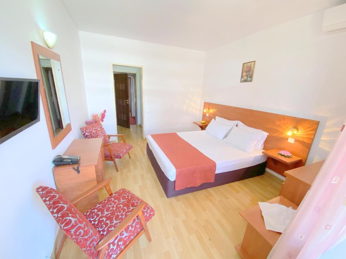 Hotel Tomis Neptun Exterior foto