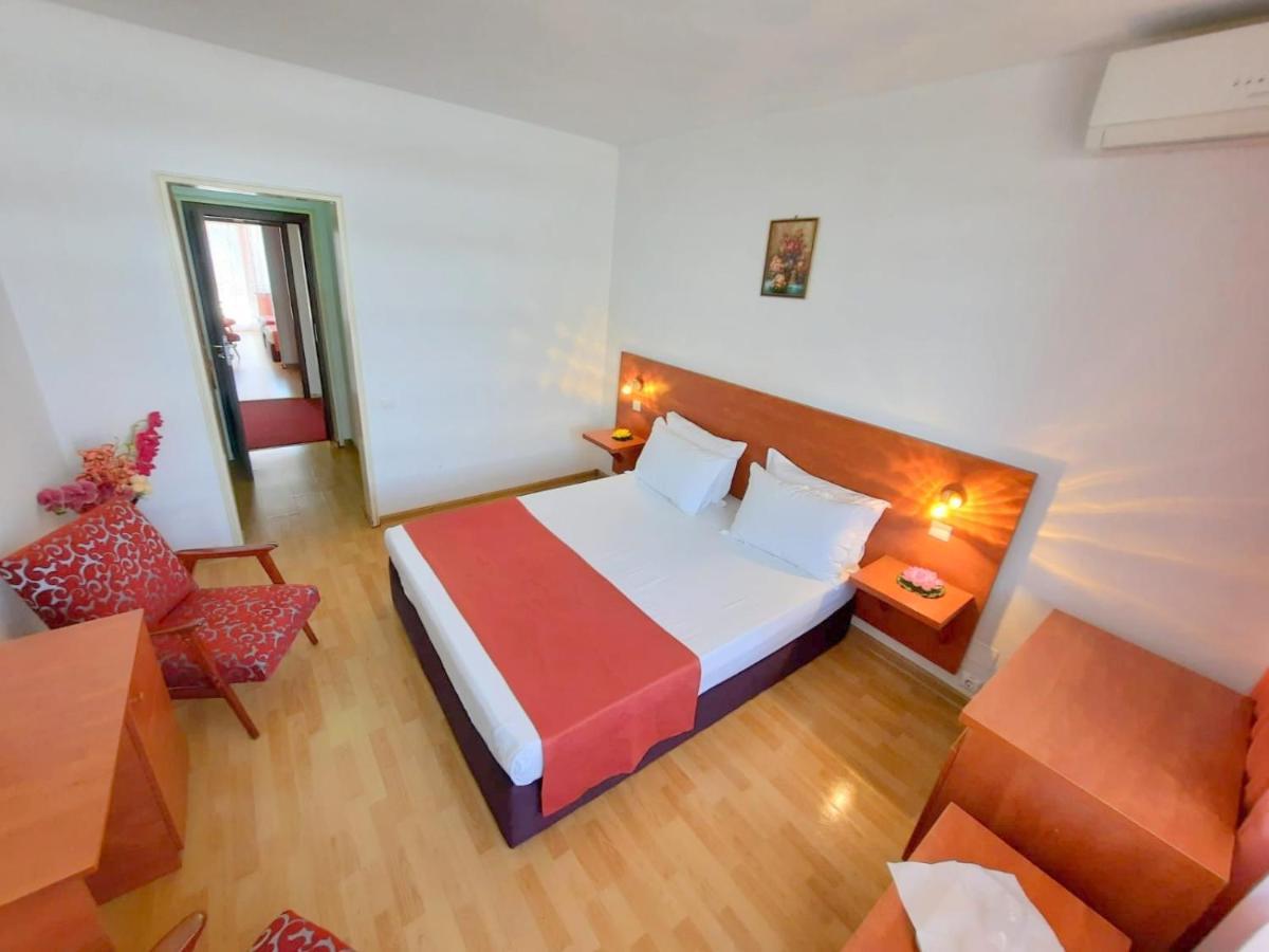 Hotel Tomis Neptun Exterior foto